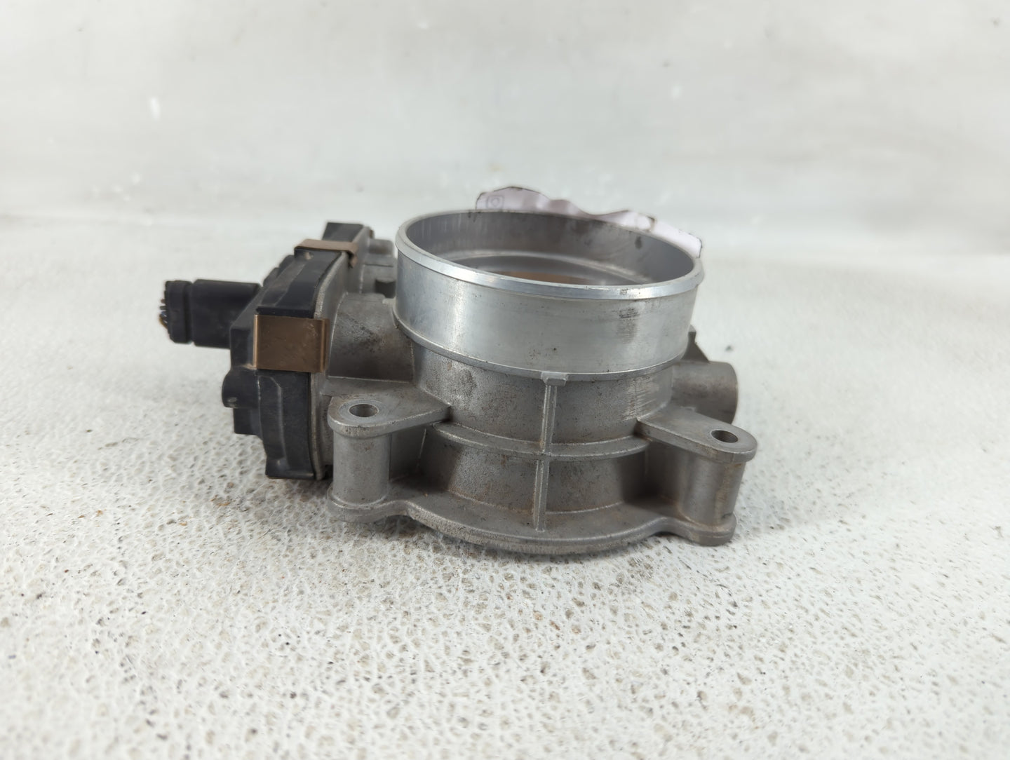 2014-2022 Gmc Sierra 1500 Throttle Body P/N:12617792 Fits Fits 2014 2015 2016 2017 2018 2019 2020 2021 2022 OEM Used Auto Pa