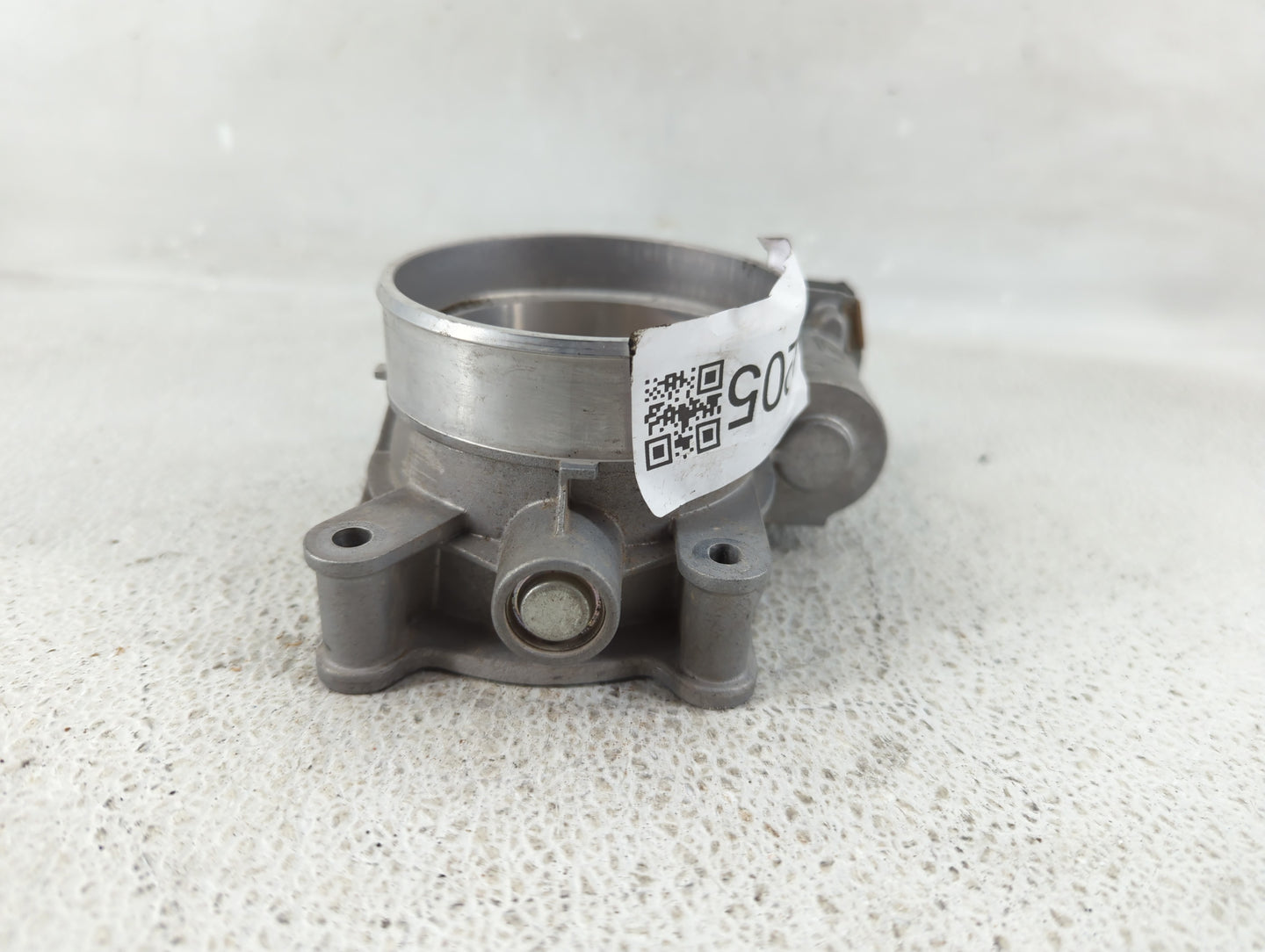 2014-2022 Gmc Sierra 1500 Throttle Body P/N:12617792 Fits Fits 2014 2015 2016 2017 2018 2019 2020 2021 2022 OEM Used Auto Pa