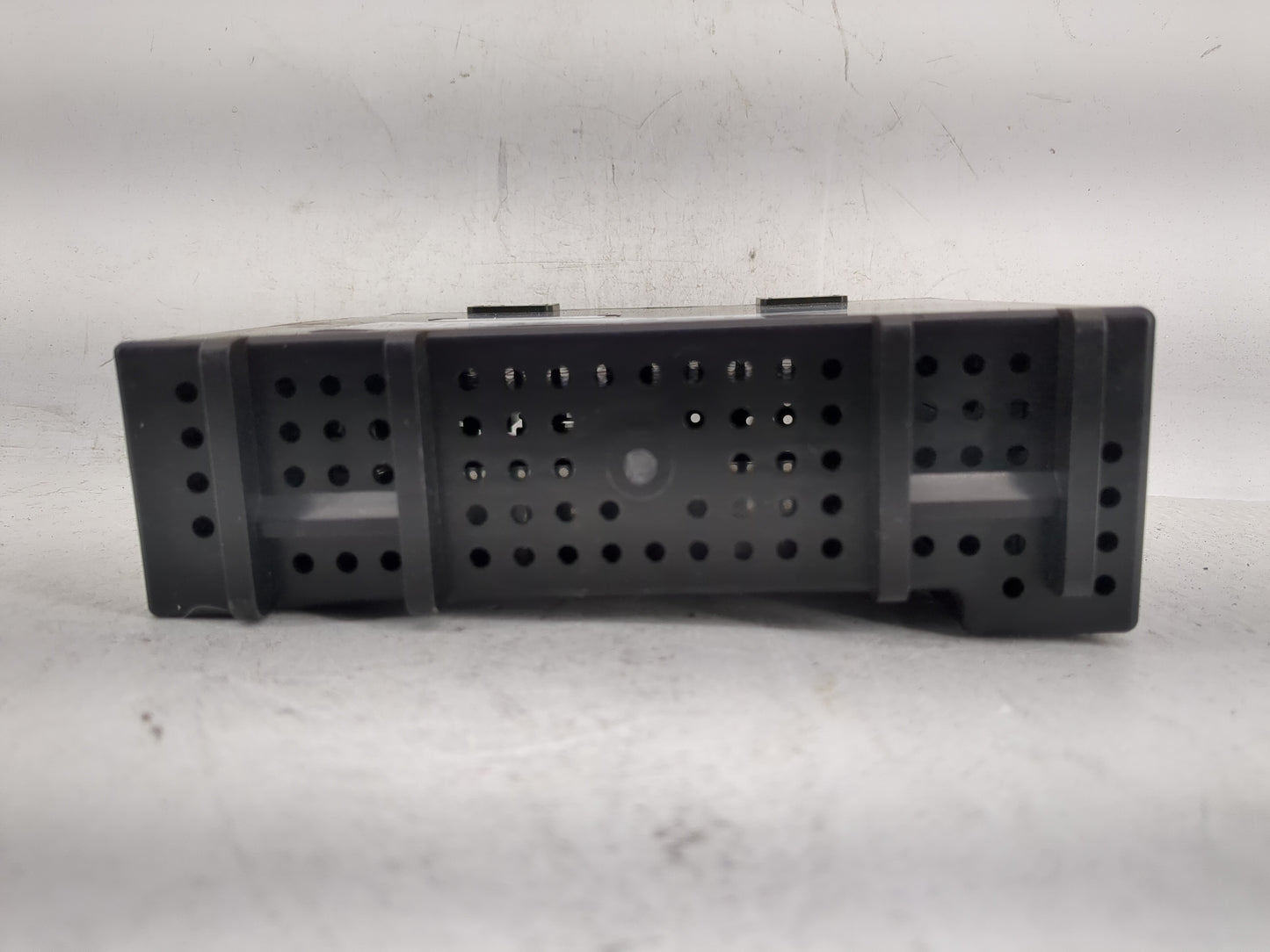 2015 Gmc Sierra 1500 Radio AM FM Cd Player Receiver Replacement P/N:13596607 Fits Fits 2016 OEM Used Auto Parts - Oemusedaut