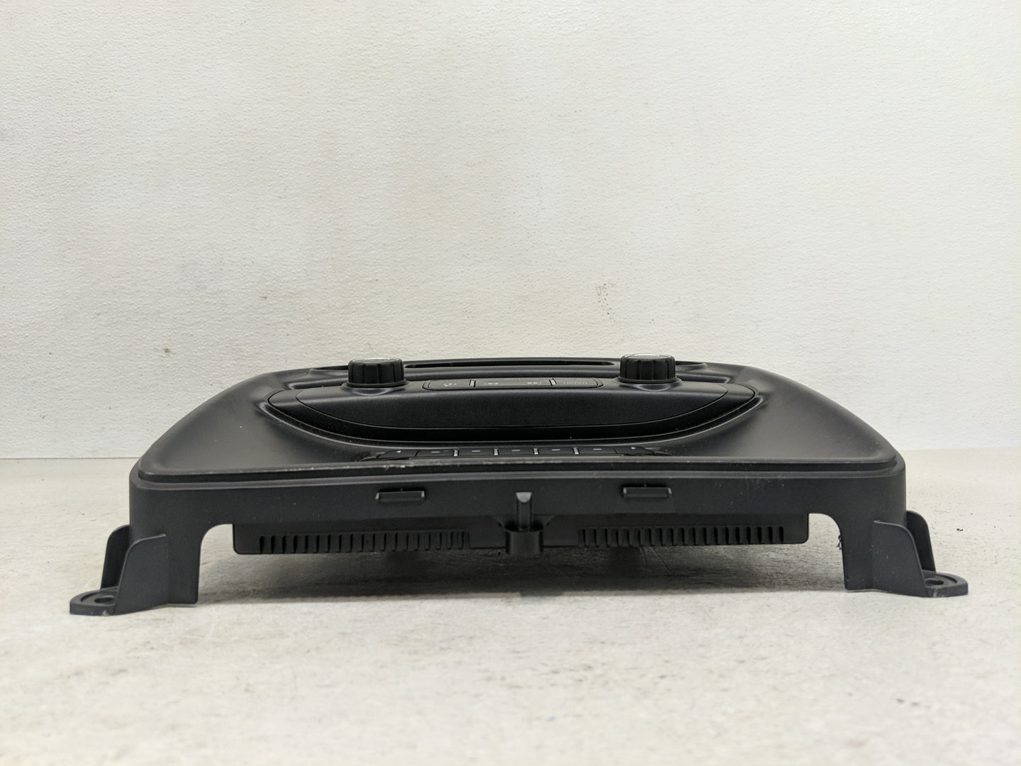 2015-2018 Gmc Sierra 1500 Radio Control Panel - Oemusedautoparts1.com