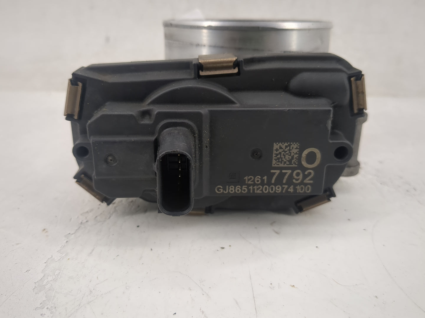 2014-2022 Gmc Sierra 1500 Throttle Body P/N:12617792 Fits Fits 2014 2015 2016 2017 2018 2019 2020 2021 2022 OEM Used Auto Pa