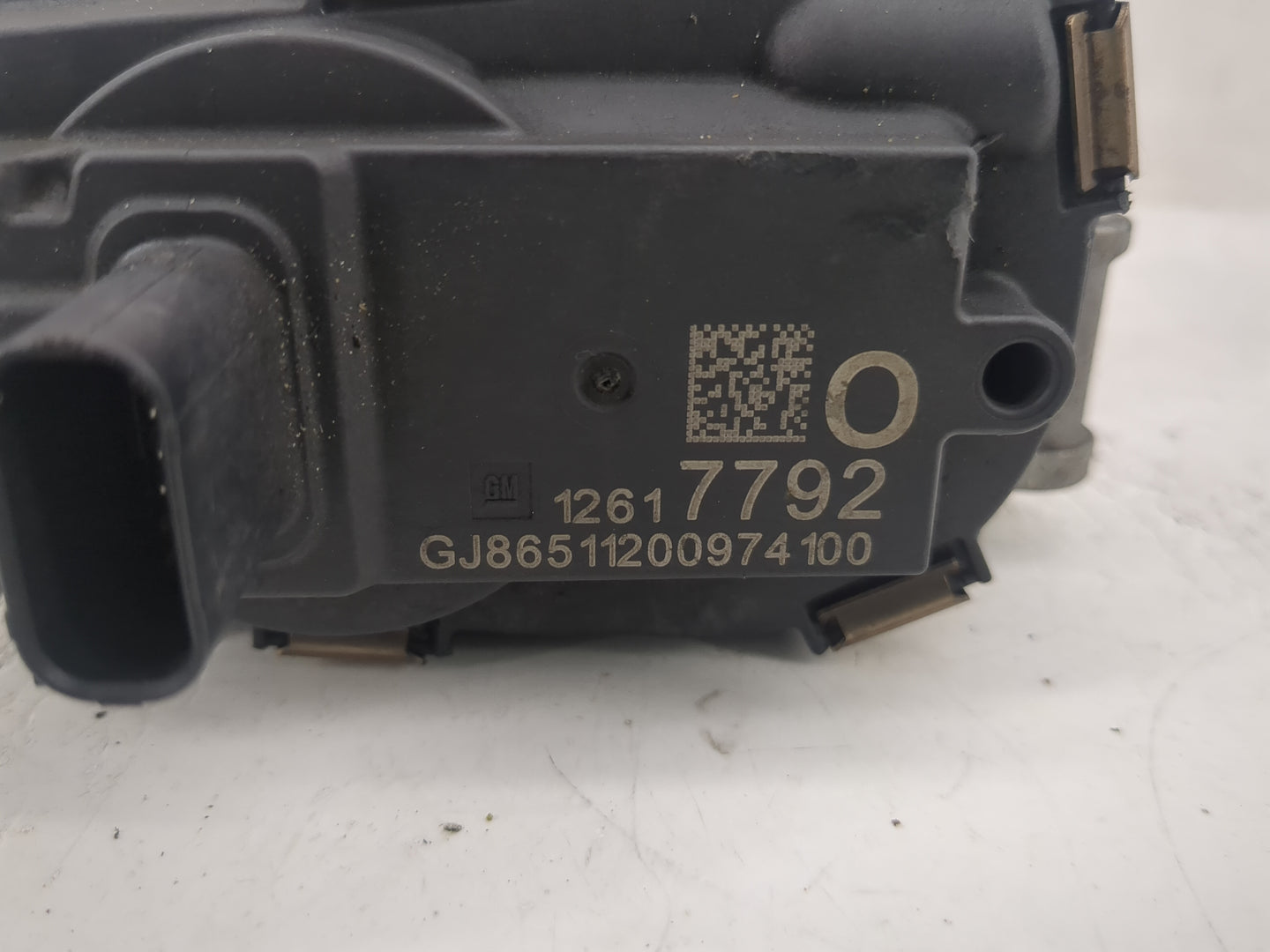 2014-2022 Gmc Sierra 1500 Throttle Body P/N:12617792 Fits Fits 2014 2015 2016 2017 2018 2019 2020 2021 2022 OEM Used Auto Pa