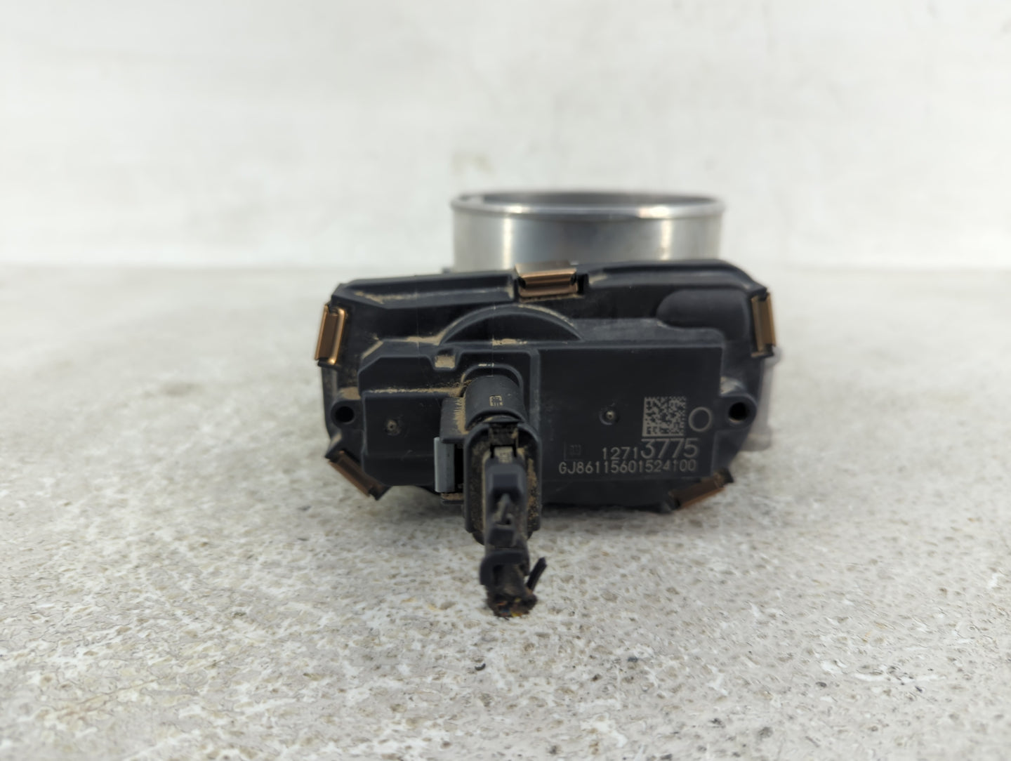 2014-2022 Gmc Sierra 1500 Throttle Body P/N:12713775 12617792 Fits Fits 2014 2015 2016 2017 2018 2019 2020 2021 2022 OEM Use