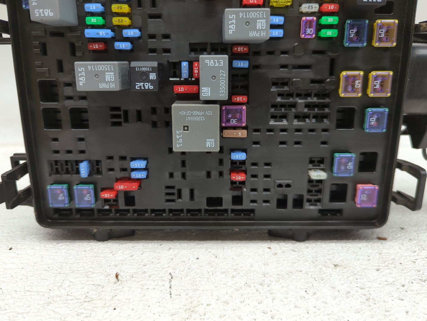 2016 Gmc Sierra 1500 Fusebox Fuse Box Panel Relay Module P/N:23285566-01 Fits Fits 2017 OEM Used Auto Parts - Oemusedautopar