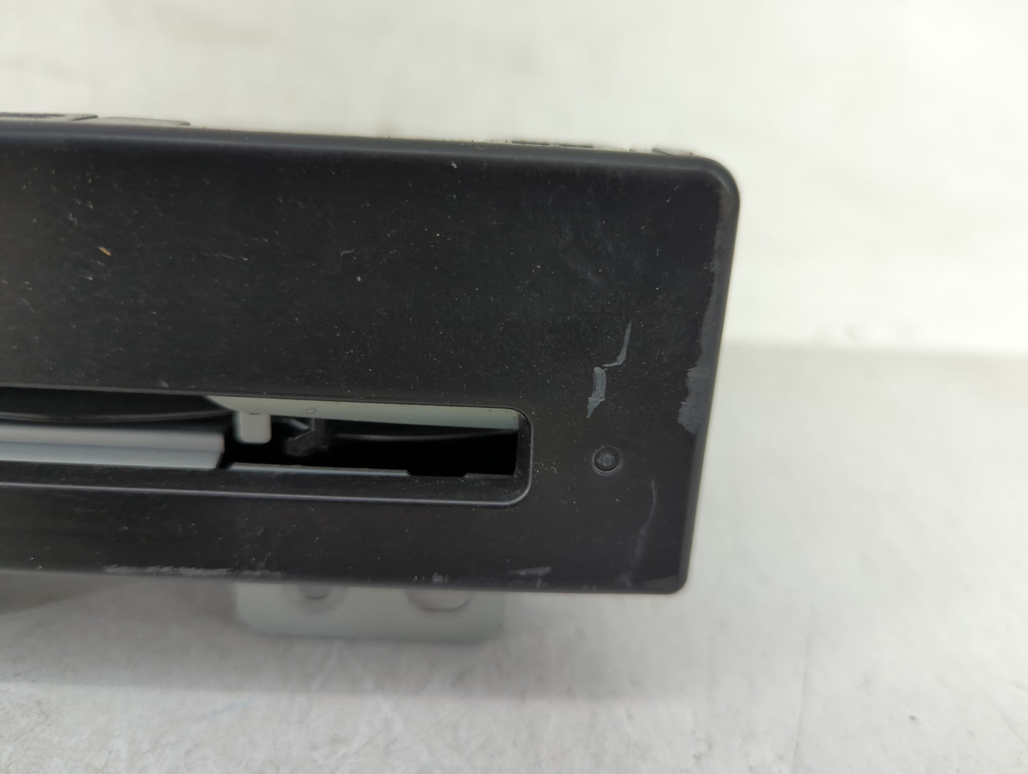 2015-2019 Gmc Sierra 1500 Radio AM FM Cd Player Receiver Replacement Fits Fits 2015 2016 2017 2018 2019 2020 OEM Used Auto P