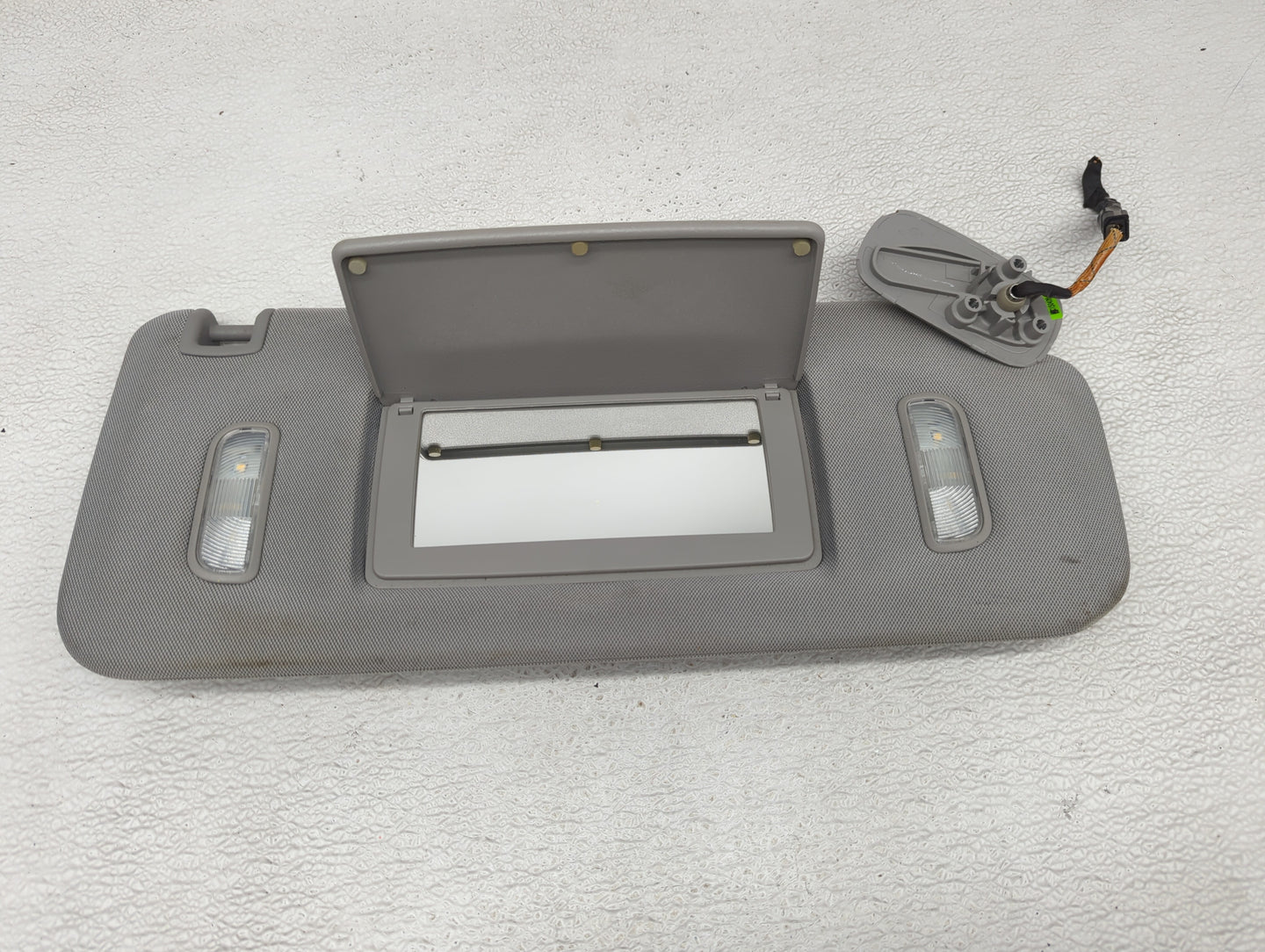 2014-2019 Gmc Sierra 1500 Sun Visor Shade Replacement Passenger Right Mirror Fits Fits 2014 2015 2016 2017 2018 2019 OEM Use