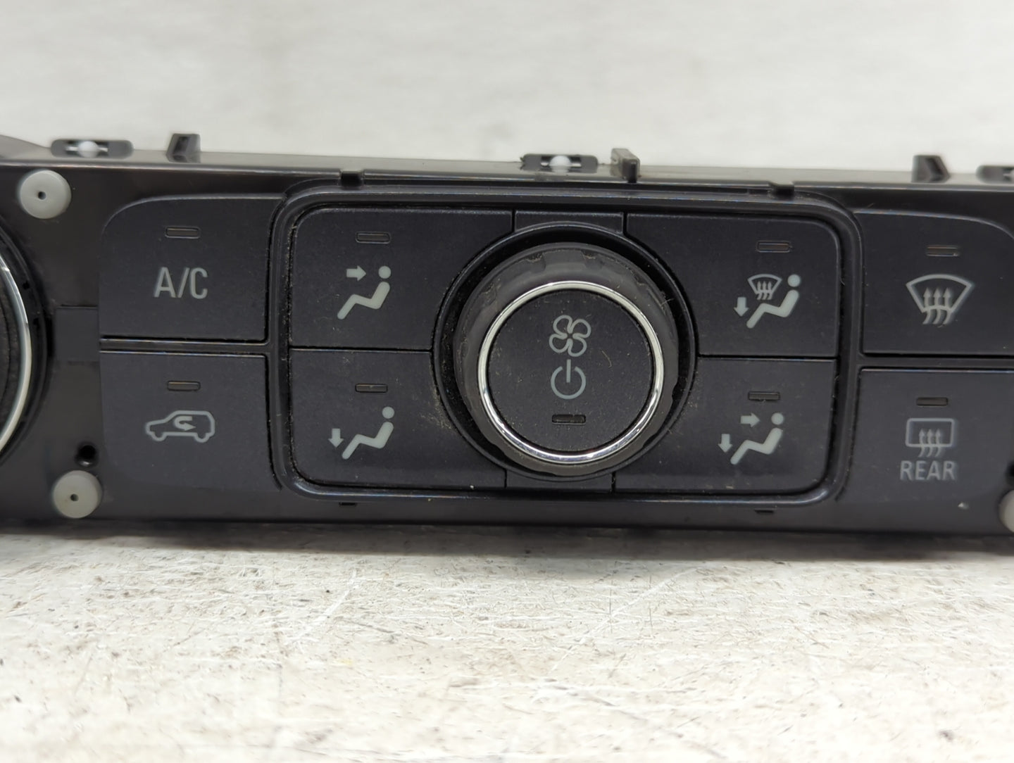 2014-2016 Gmc Sierra 1500 Climate Control Module Temperature AC/Heater Replacement P/N:815372982 23486616 Fits Fits 2014 201