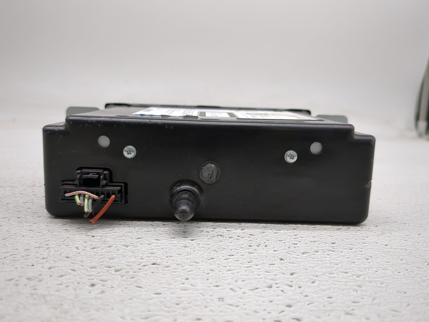 2015 Gmc Sierra 1500 Radio AM FM Cd Player Receiver Replacement P/N:13594481 Fits OEM Used Auto Parts - Oemusedautoparts1.co
