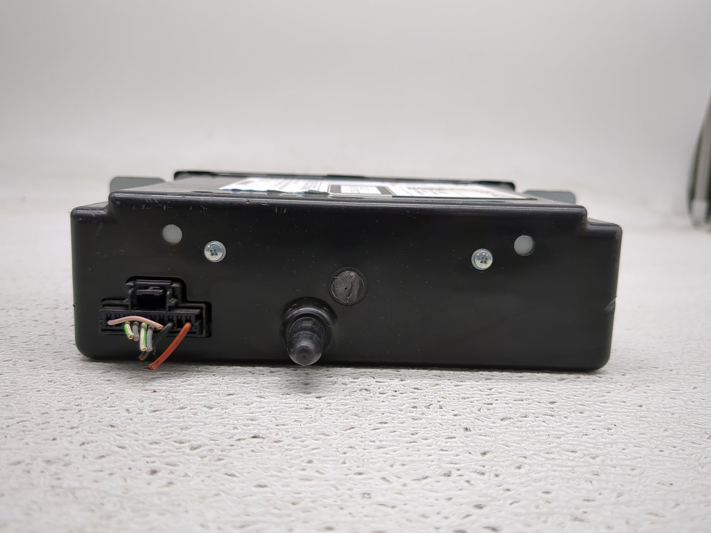 2015 Gmc Sierra 1500 Radio AM FM Cd Player Receiver Replacement P/N:13594481 Fits OEM Used Auto Parts - Oemusedautoparts1.co