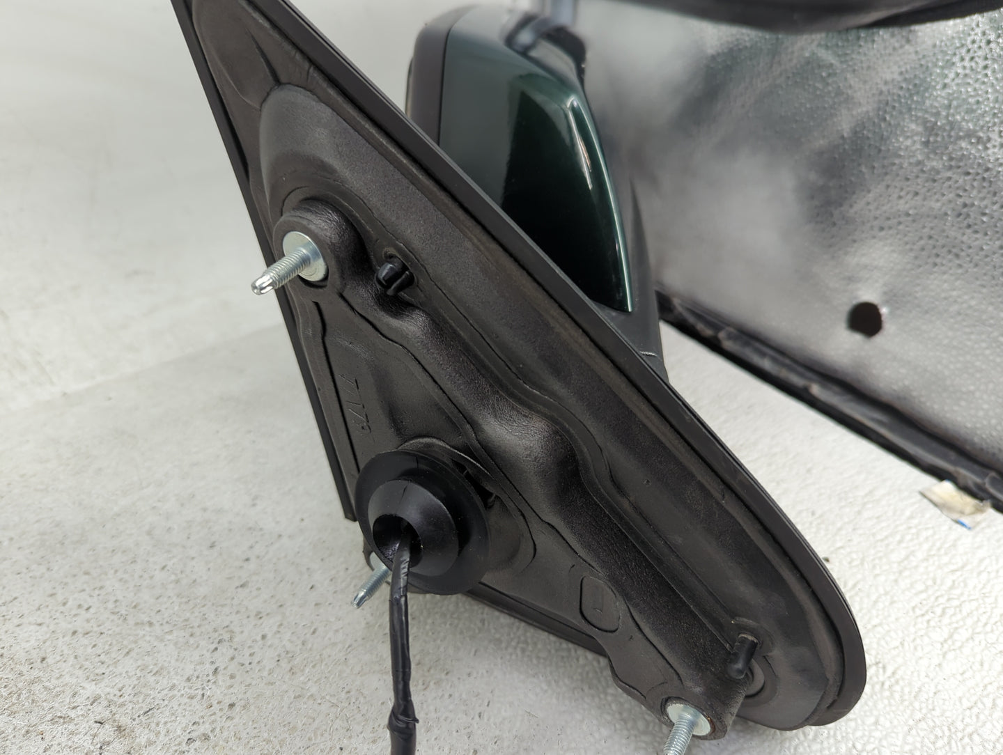 2014-2019 Gmc Sierra 1500 Driver Side View Mirror - Left Door Mirror OEM Used - Oemusedautoparts1.com