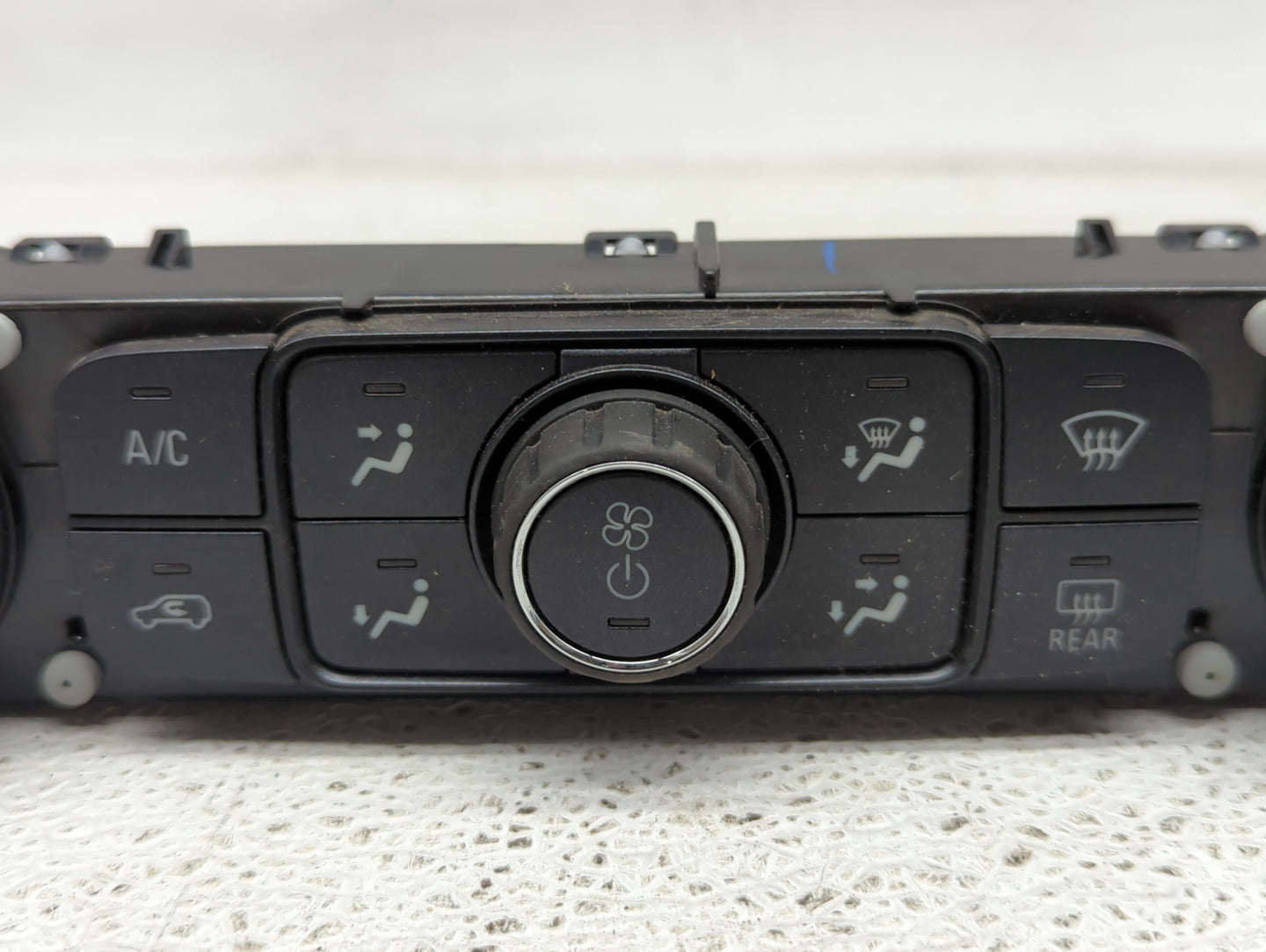 2014-2016 Gmc Sierra 1500 Climate Control Module Temperature AC/Heater Replacement P/N:23486616 Fits Fits 2014 2015 2016 OEM