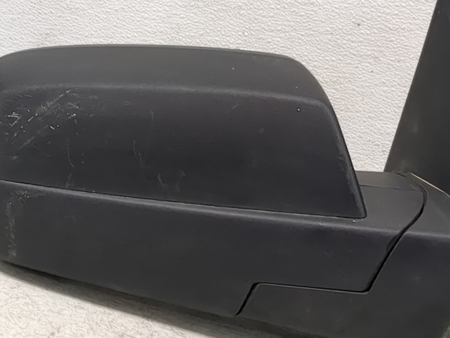 2014-2019 Gmc Sierra 1500 Passenger Side View Mirror - Right Door Mirror OEM Used - Oemusedautoparts1.com
