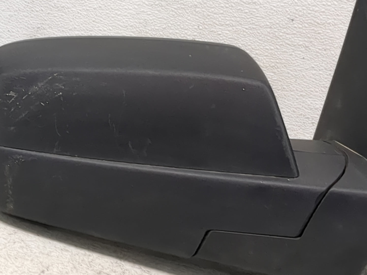 2014-2019 Gmc Sierra 1500 Passenger Side View Mirror - Right Door Mirror OEM Used - Oemusedautoparts1.com