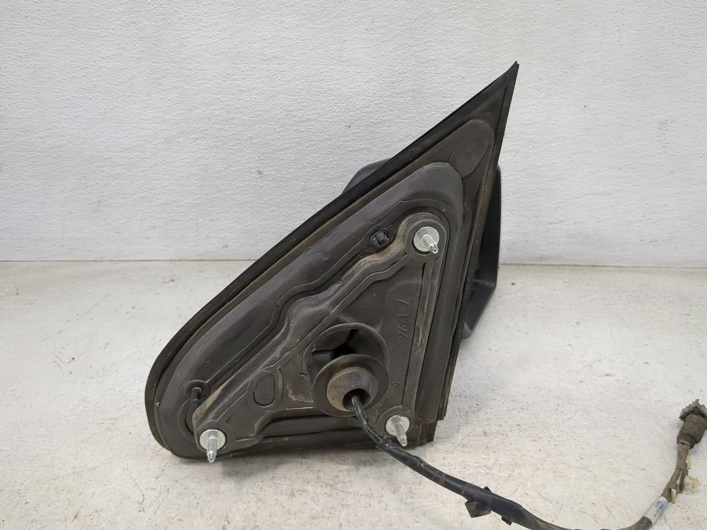 2014-2019 Gmc Sierra 1500 Passenger Side View Mirror - Right Door Mirror OEM Used - Oemusedautoparts1.com