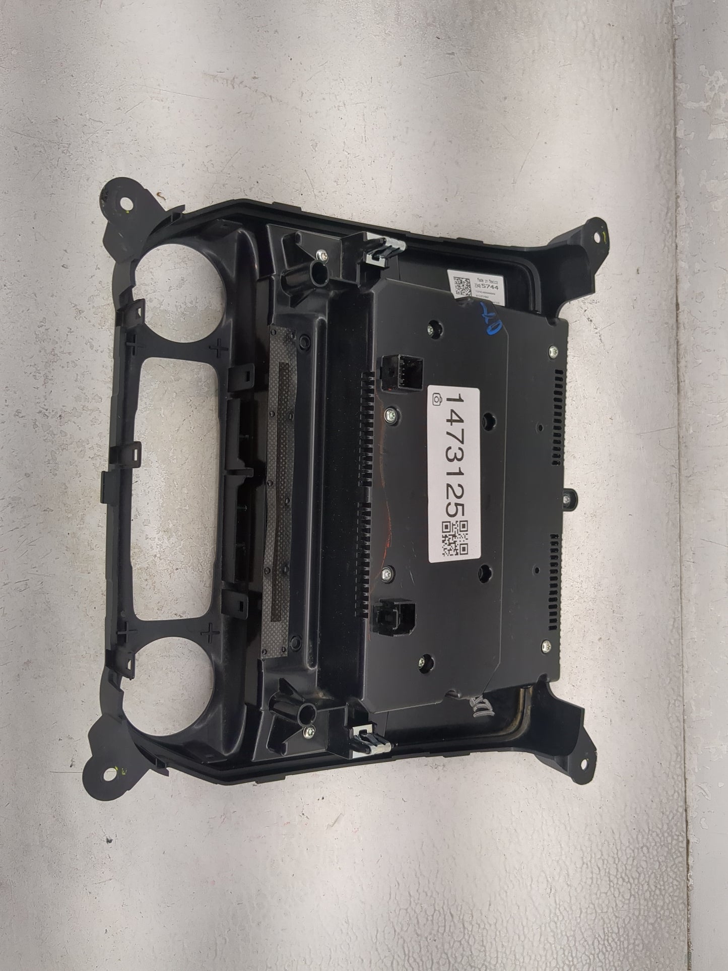 2015 Gmc Sierra 1500 Radio AM FM Cd Player Receiver Replacement P/N:23485744 7370100000000X, 815372982 Fits Fits 2016 OEM Us