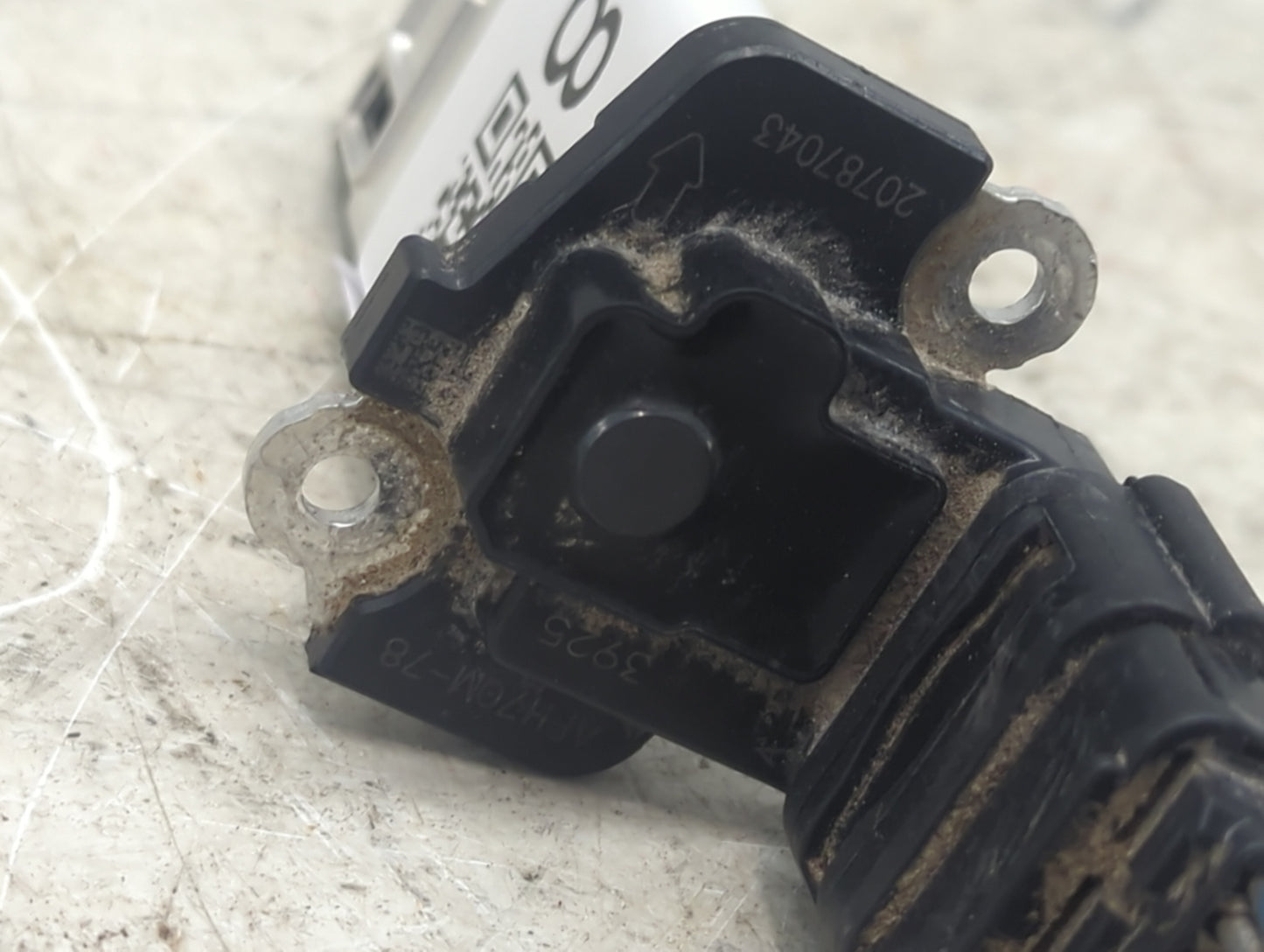 2014-2019 Gmc Sierra 1500 Mass Air Flow Meter Maf 1481438 - Oemusedautoparts1.com