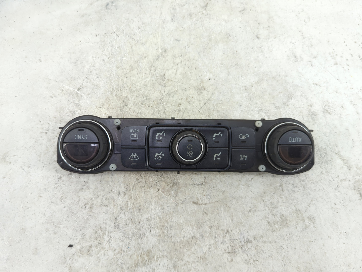 2014-2016 Gmc Sierra 1500 Climate Control Module Temperature AC/Heater Replacement P/N:23486616 7370200000000X Fits OEM Used