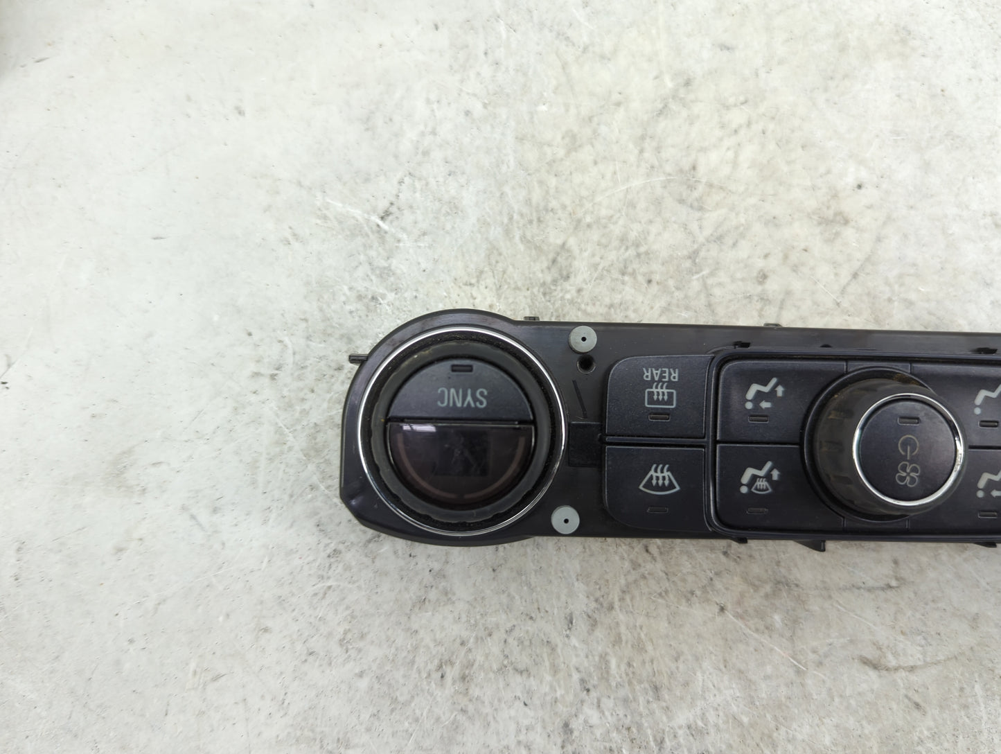 2014-2016 Gmc Sierra 1500 Climate Control Module Temperature AC/Heater Replacement P/N:23486616 7370200000000X Fits OEM Used