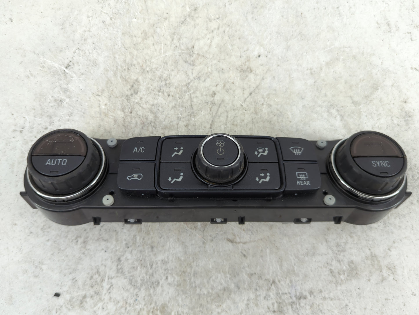 2014-2016 Gmc Sierra 1500 Climate Control Module Temperature AC/Heater Replacement P/N:23486616 7370200000000X Fits OEM Used
