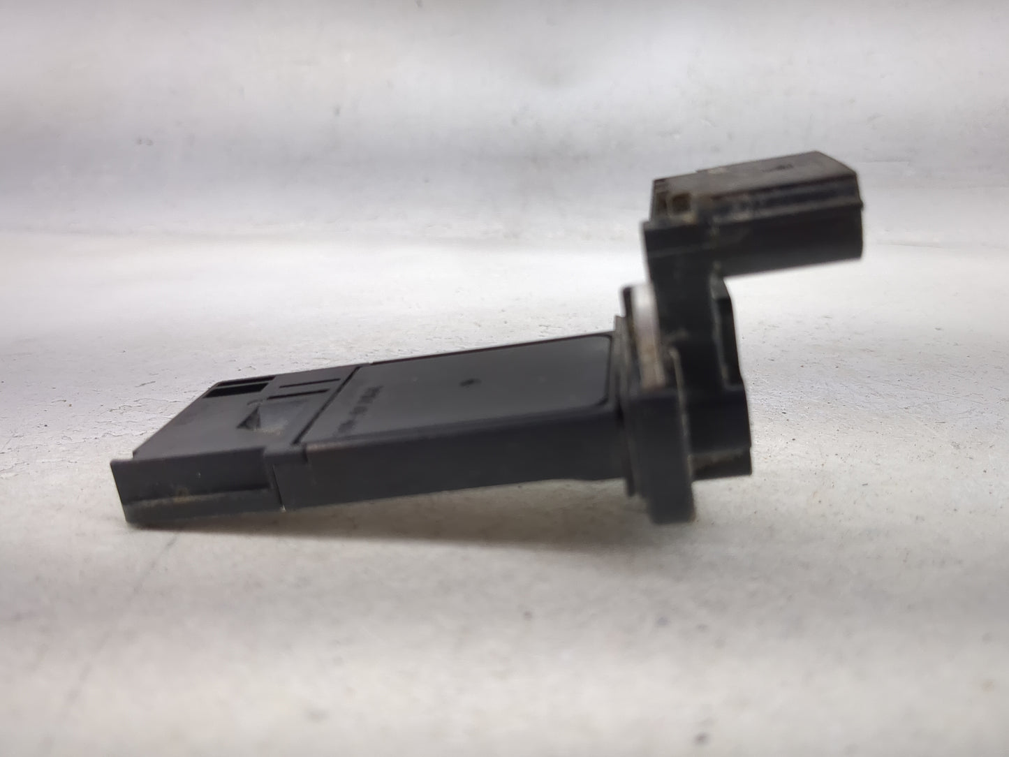 2014-2019 Gmc Sierra 1500 Mass Air Flow Meter Maf 1486684 - Oemusedautoparts1.com