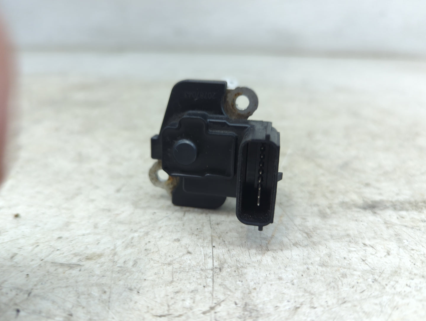 2014-2019 Gmc Sierra 1500 Mass Air Flow Meter Maf 1488718 - Oemusedautoparts1.com