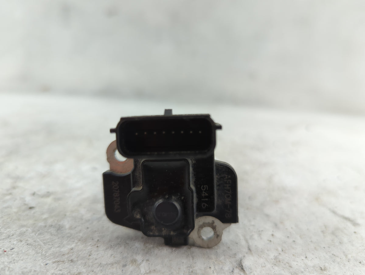2014-2019 Gmc Sierra 1500 Mass Air Flow Meter Maf Sensor 1499445 - Oemusedautoparts1.com