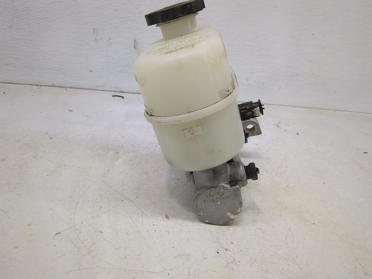 2014-2019 Gmc Sierra 1500 Brake Master Cylinder 1513018 - Oemusedautoparts1.com
