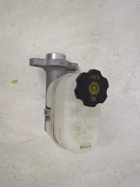 2014-2019 Gmc Sierra 1500 Brake Master Cylinder 1513018 - Oemusedautoparts1.com