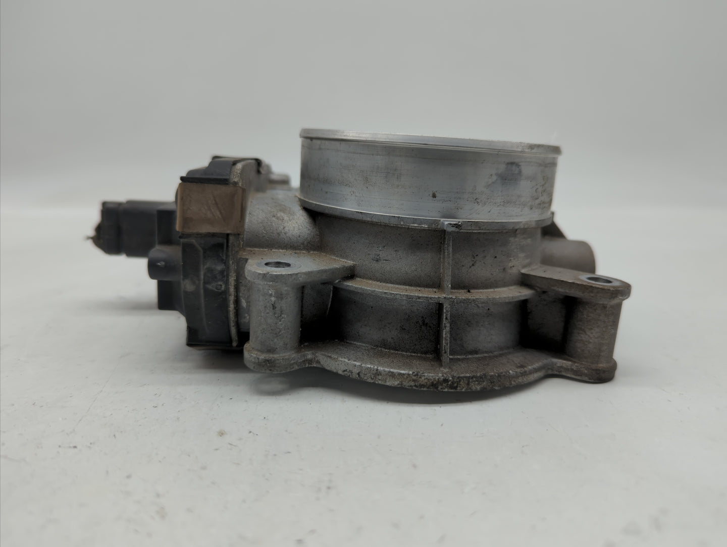 2014-2018 Gmc Sierra 1500 Throttle Body P/N:12678224 12617792 Fits Fits 2014 2015 2016 2017 2018 2019 OEM Used Auto Parts - 