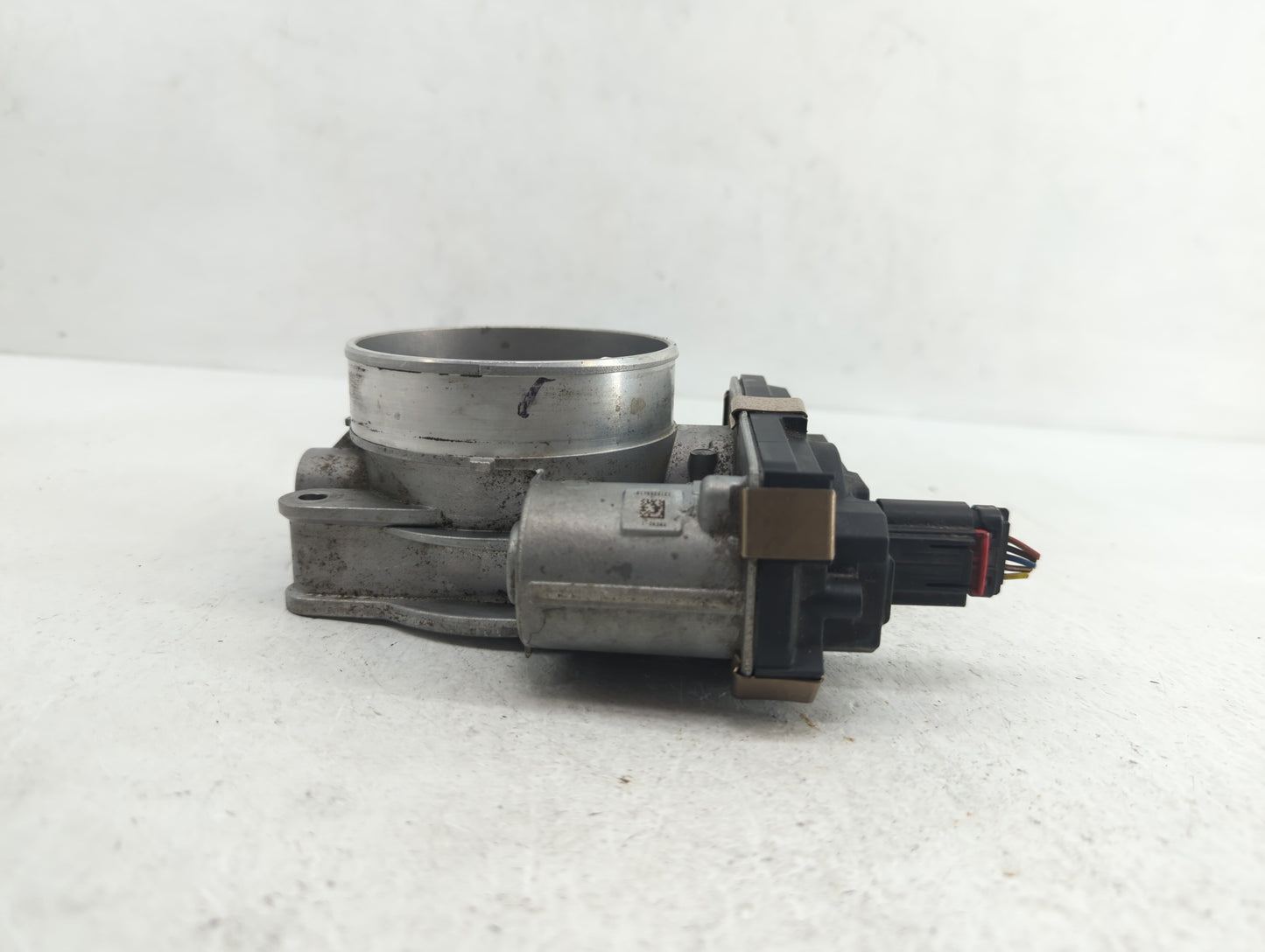 2014-2018 Gmc Sierra 1500 Throttle Body P/N:12678224 12617792 Fits Fits 2014 2015 2016 2017 2018 2019 OEM Used Auto Parts - 