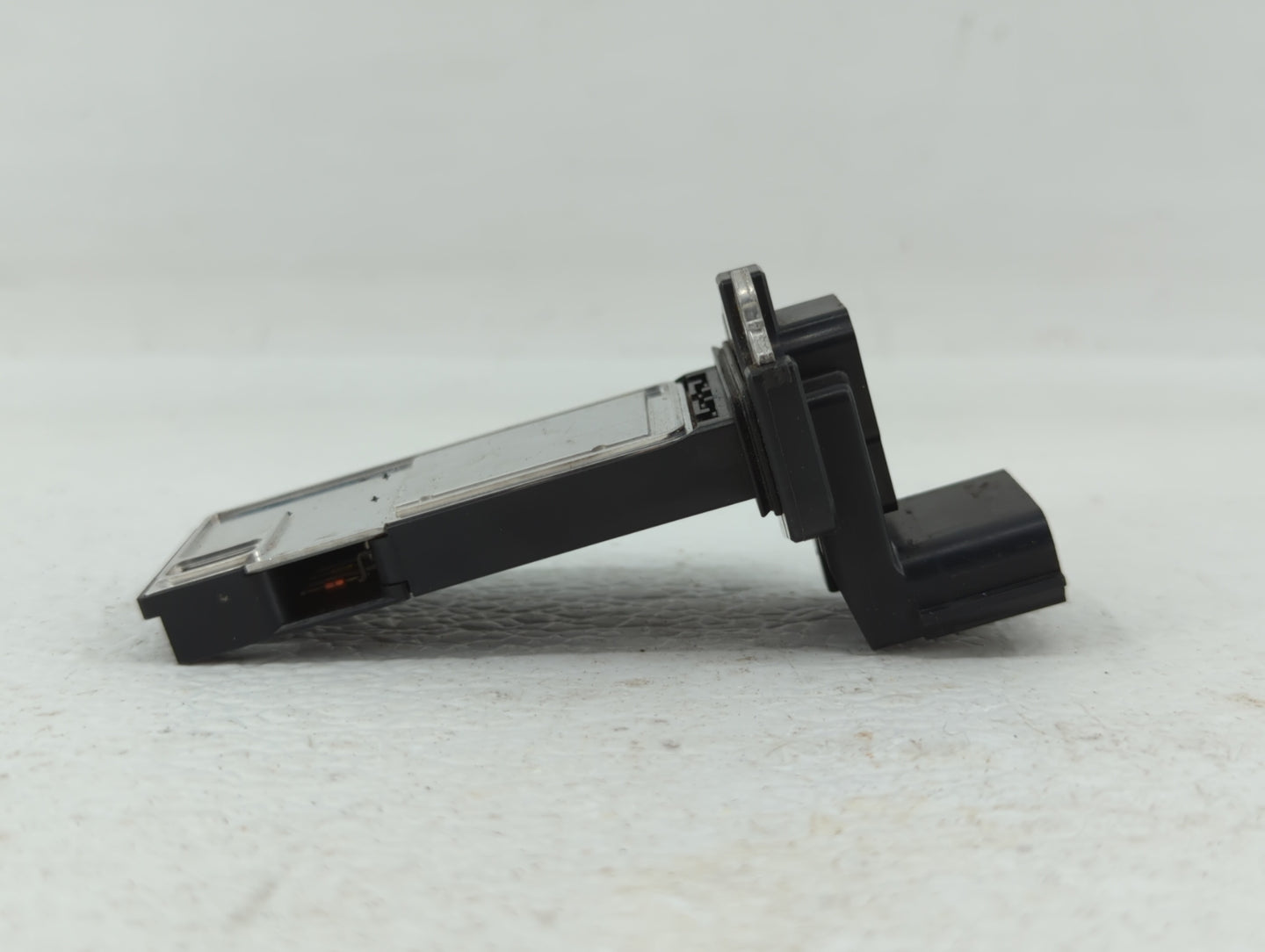 2014-2019 Gmc Sierra 1500 Mass Air Flow Meter Maf Black - Oemusedautoparts1.com