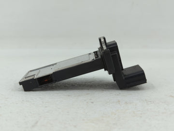 2014-2019 Gmc Sierra 1500 Mass Air Flow Meter Maf Black
