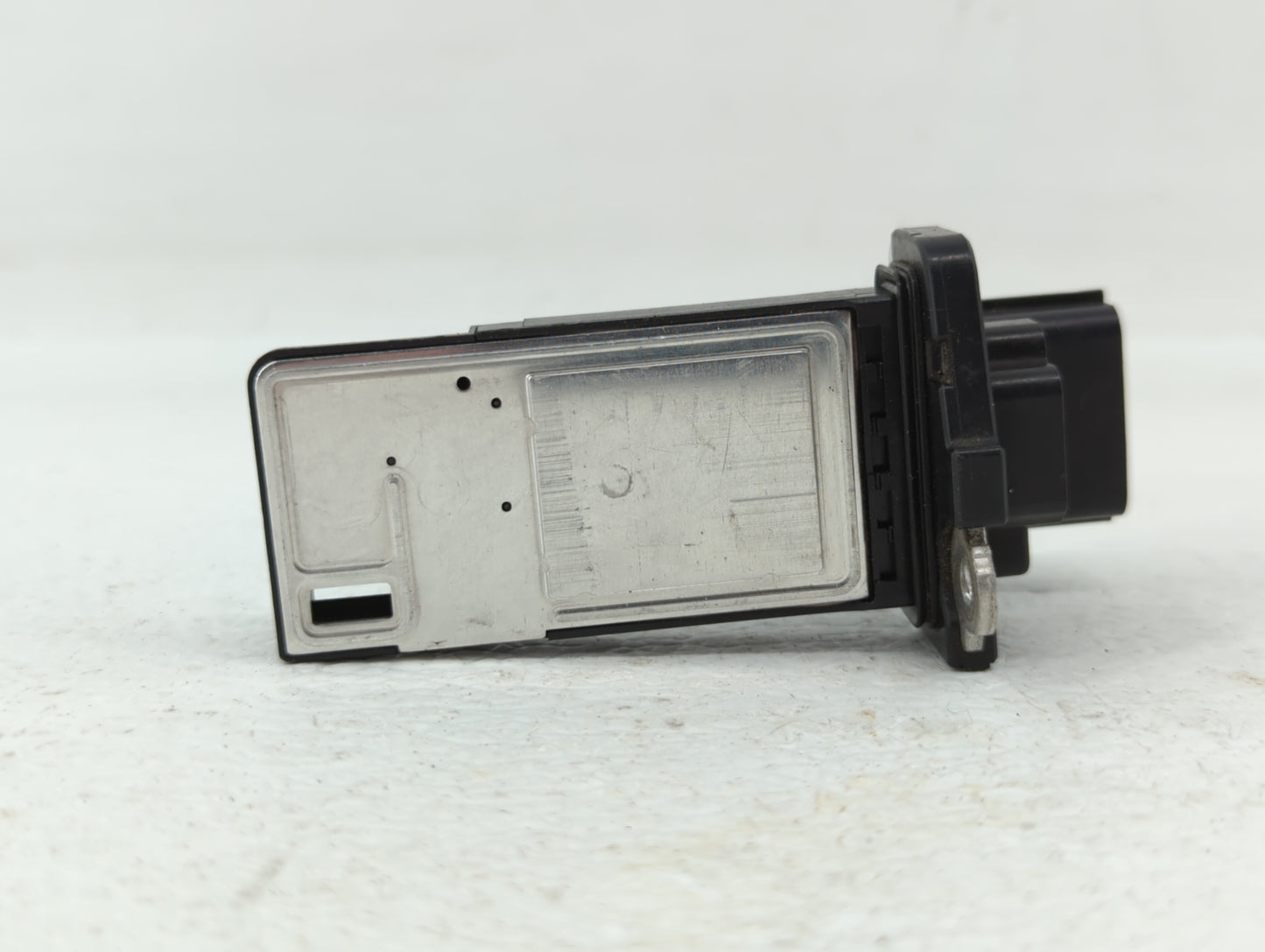2014-2019 Gmc Sierra 1500 Mass Air Flow Meter Maf Black - Oemusedautoparts1.com