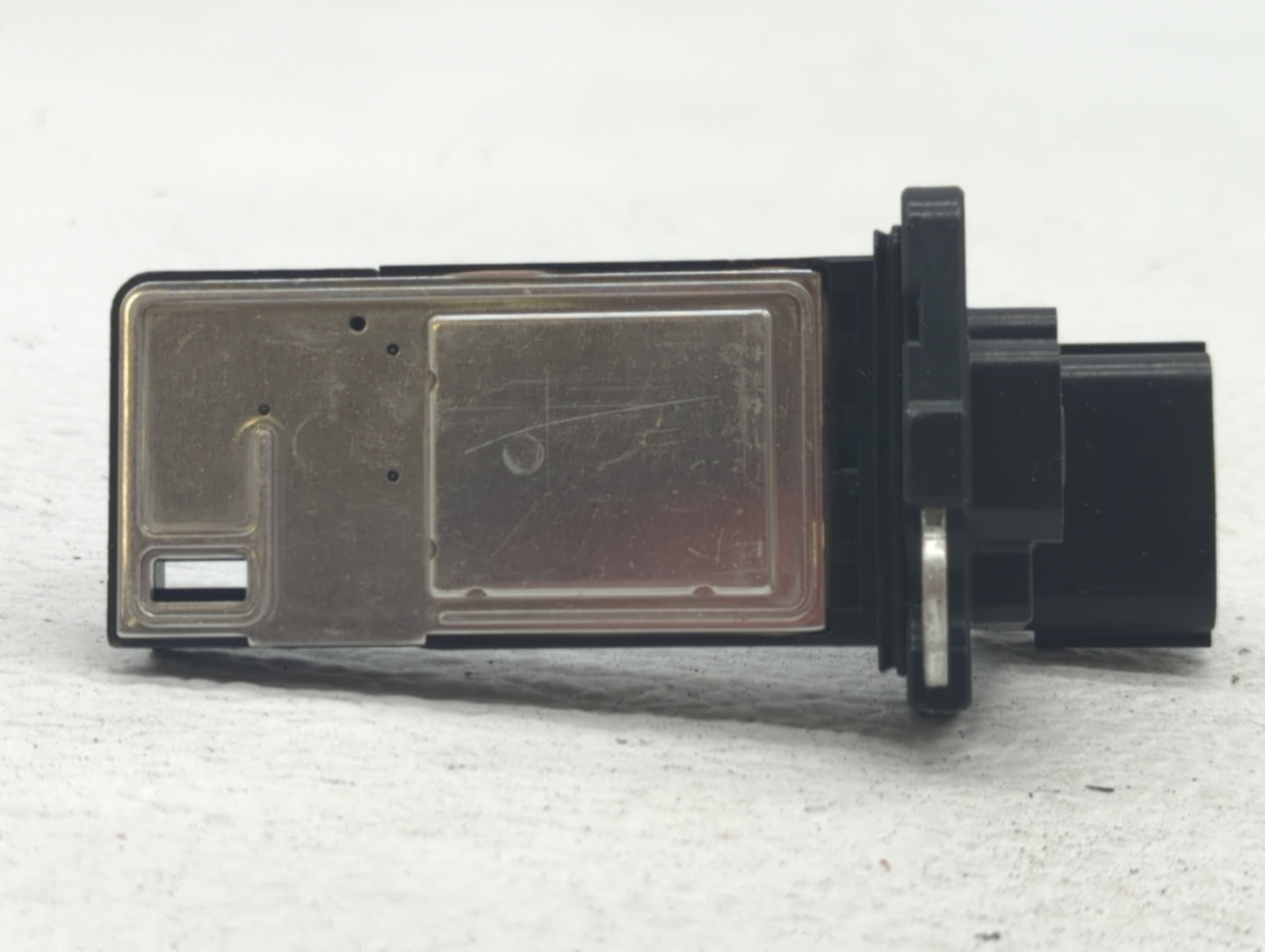 2014-2019 Gmc Sierra 1500 Mass Air Flow Meter Maf 399099 - Oemusedautoparts1.com