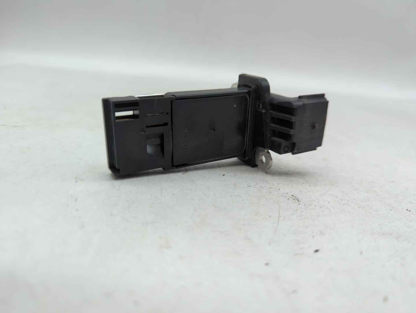 2014-2019 Gmc Sierra 1500 Mass Air Flow Meter Maf - Oemusedautoparts1.com