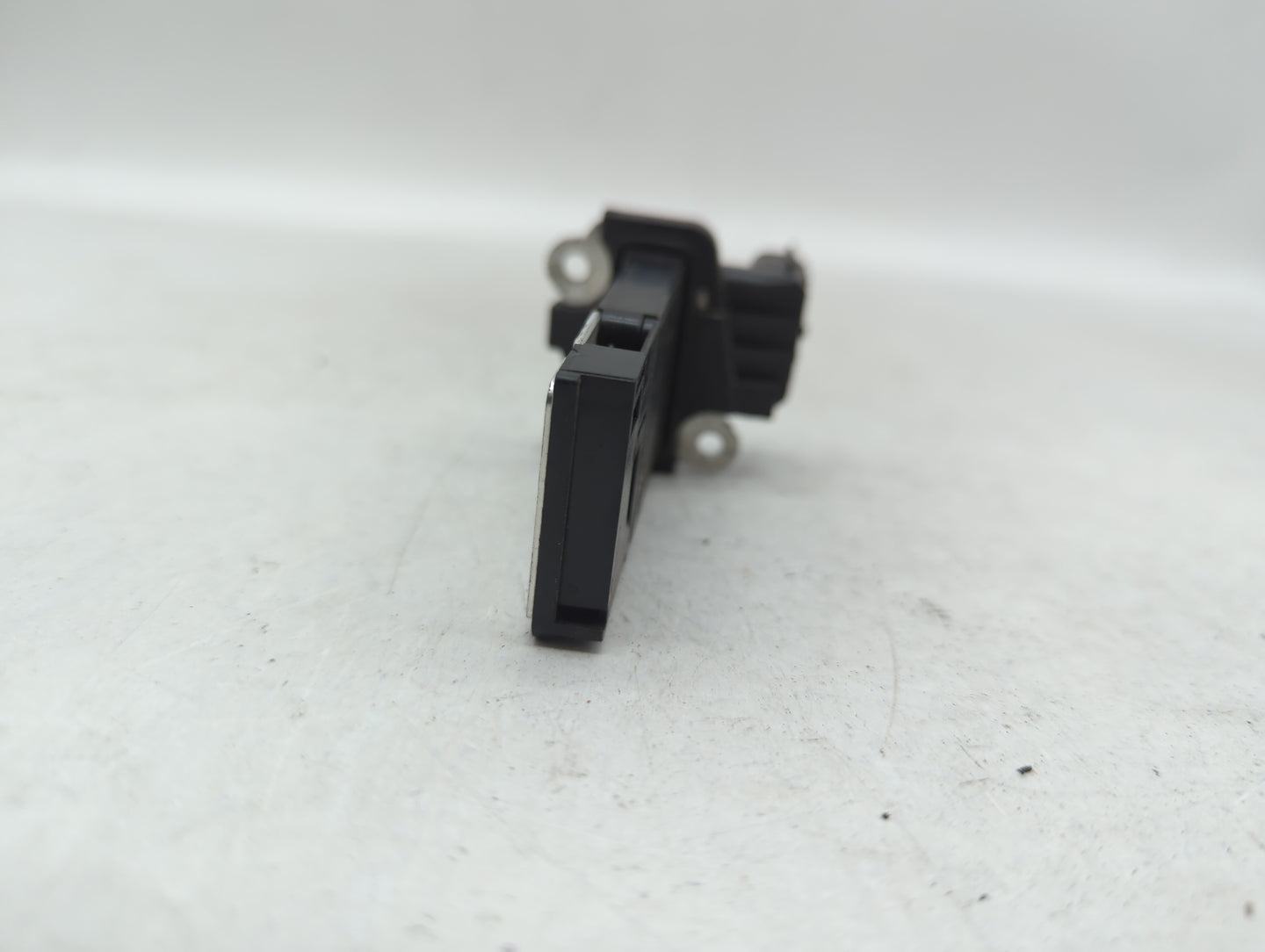 2014-2019 Gmc Sierra 1500 Mass Air Flow Meter Maf - Oemusedautoparts1.com