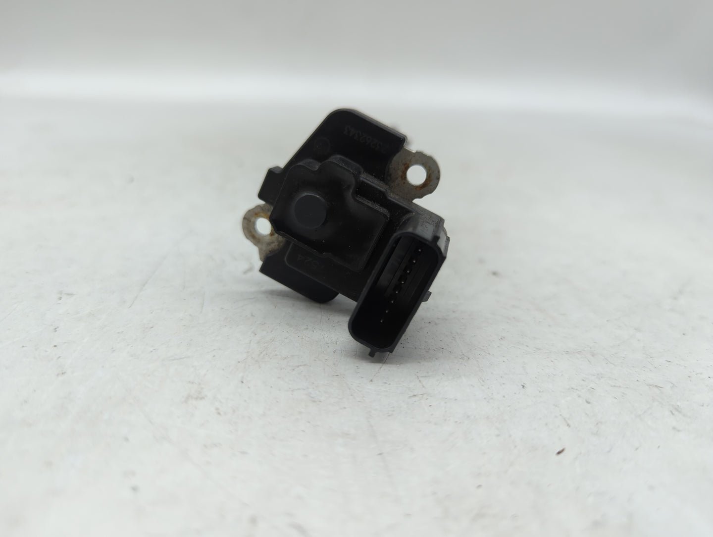 2014-2019 Gmc Sierra 1500 Mass Air Flow Meter Maf - Oemusedautoparts1.com