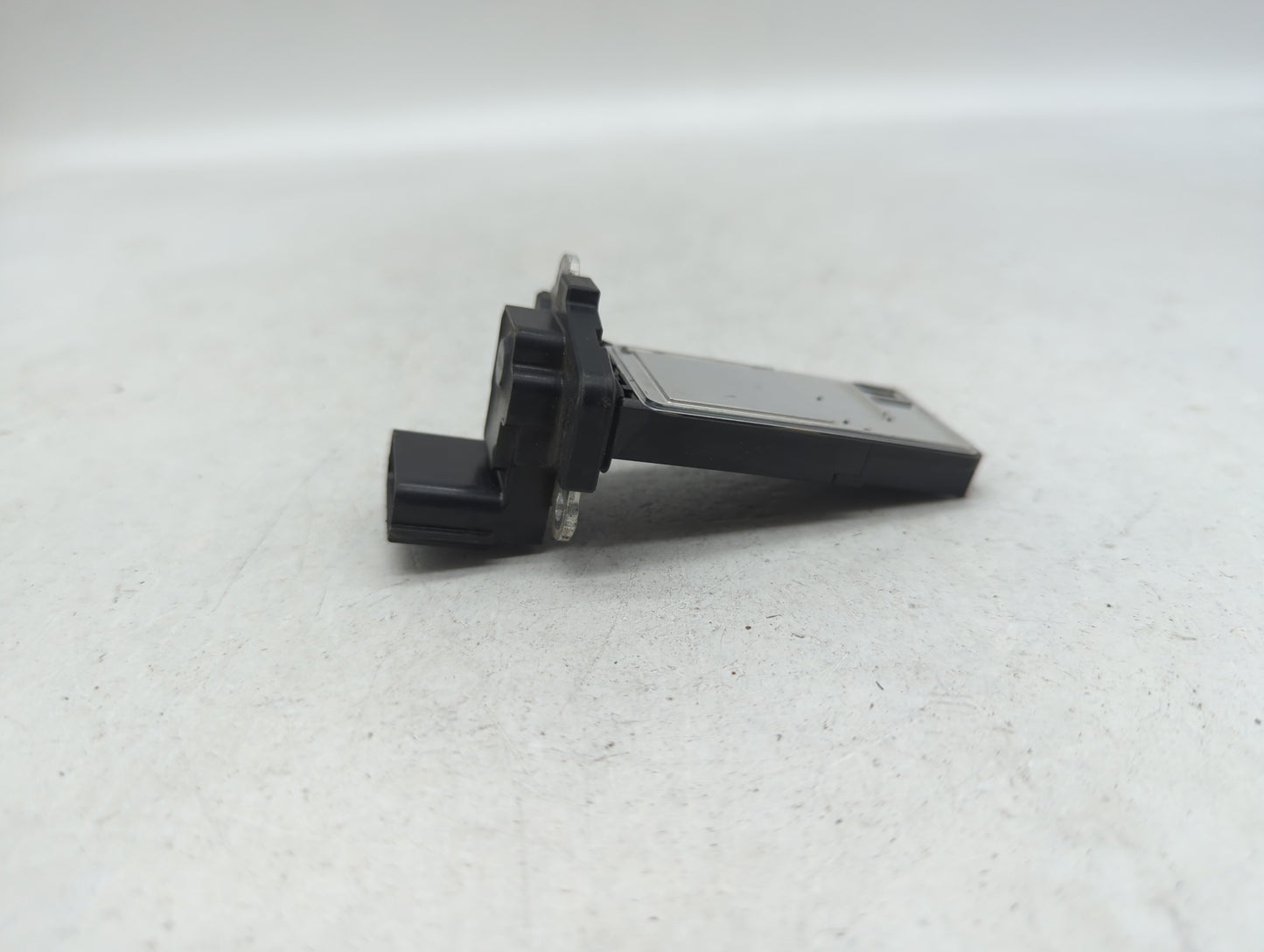 2014-2019 Gmc Sierra 1500 Mass Air Flow Meter Maf - Oemusedautoparts1.com