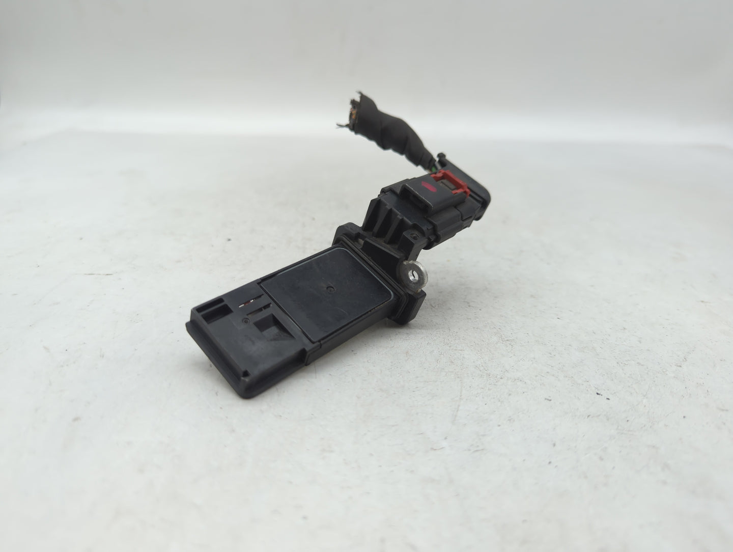 2014-2019 Gmc Sierra 1500 Mass Air Flow Meter Maf - Oemusedautoparts1.com