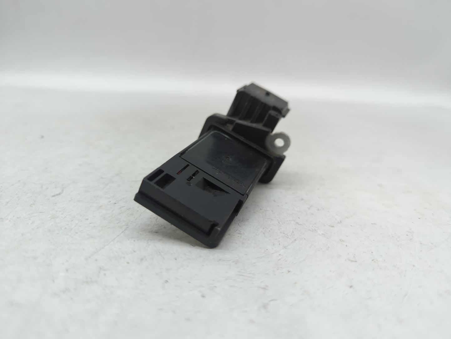2014-2019 Gmc Sierra 1500 Mass Air Flow Meter Maf - Oemusedautoparts1.com