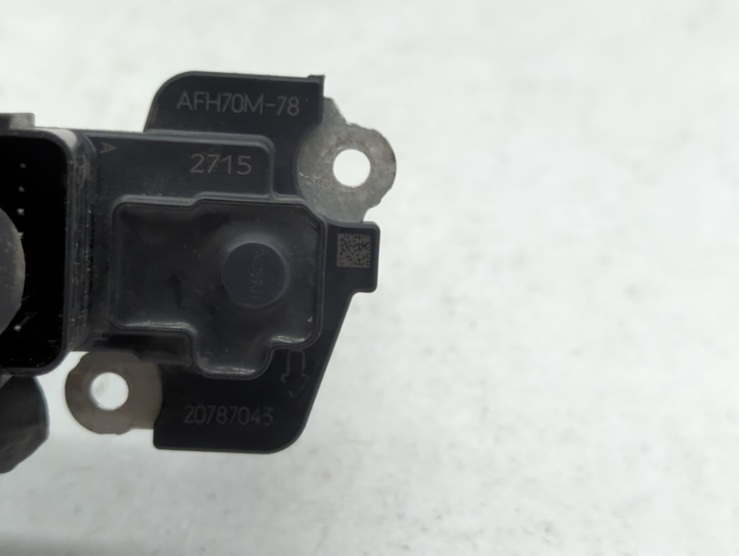2014-2019 Gmc Sierra 1500 Mass Air Flow Meter Maf - Oemusedautoparts1.com