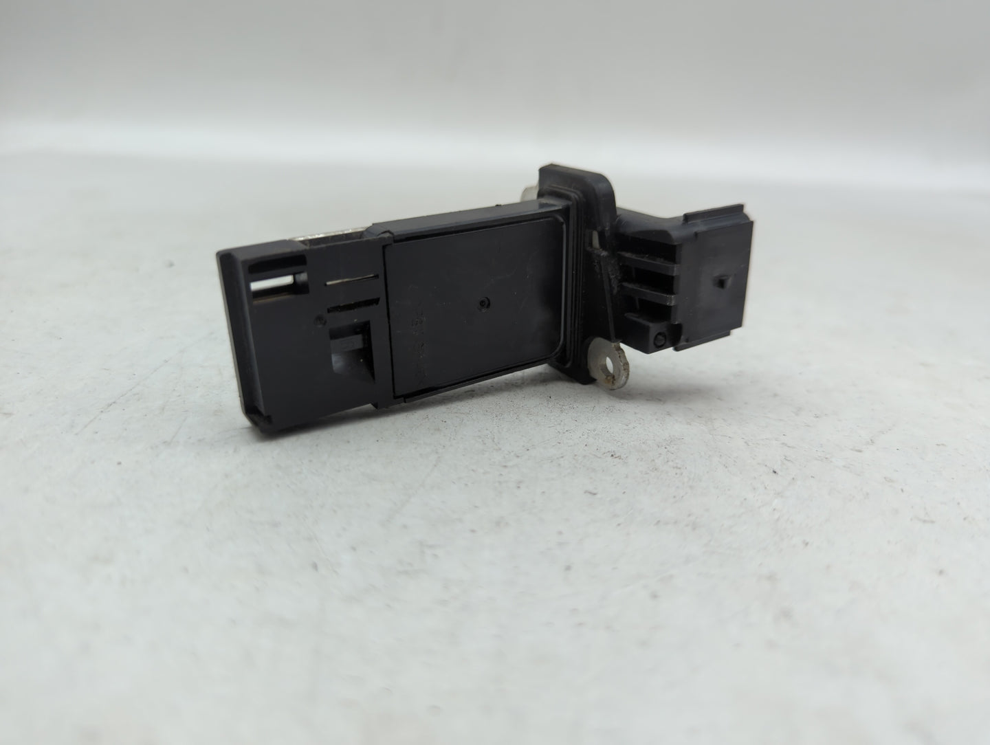 2014-2019 Gmc Sierra 1500 Mass Air Flow Meter Maf - Oemusedautoparts1.com