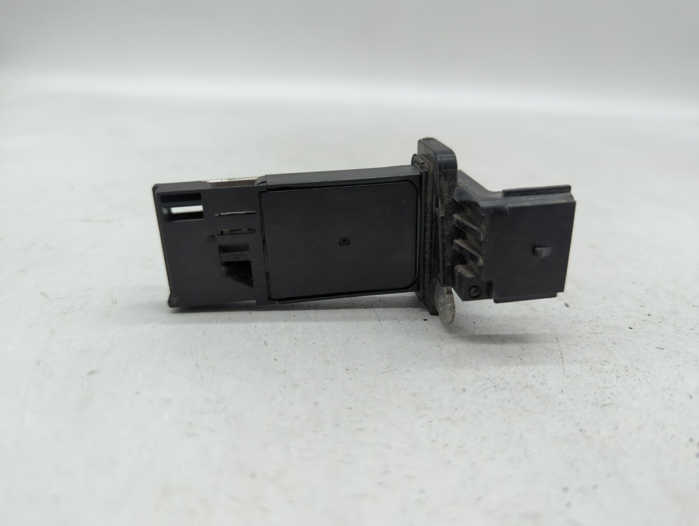2014-2019 Gmc Sierra 1500 Mass Air Flow Meter Maf - Oemusedautoparts1.com