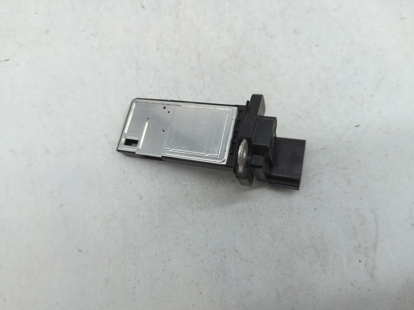 2014-2019 Gmc Sierra 1500 Mass Air Flow Meter Maf - Oemusedautoparts1.com