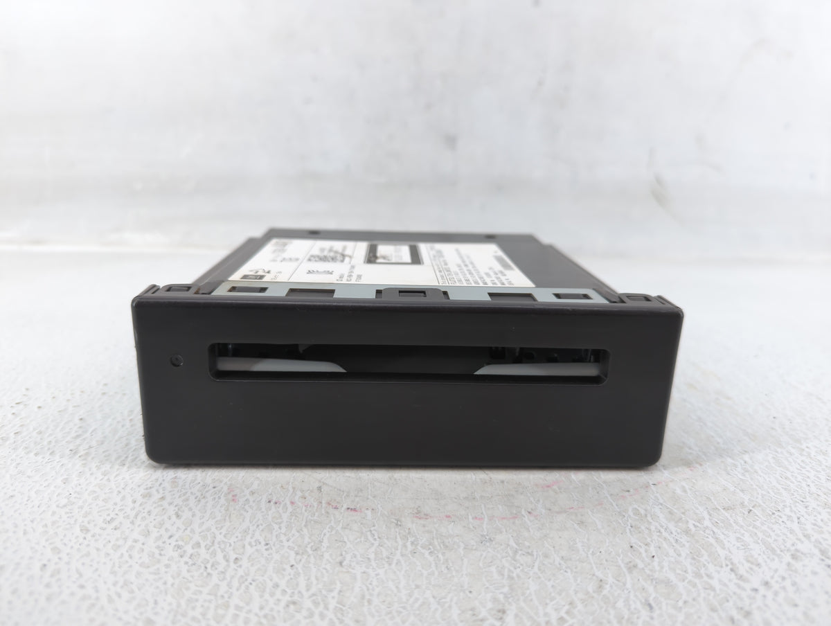 2014-2014 Gmc Sierra 1500 Am Fm Cd Player Radio Receiver 554979 - Oemusedautoparts1.com