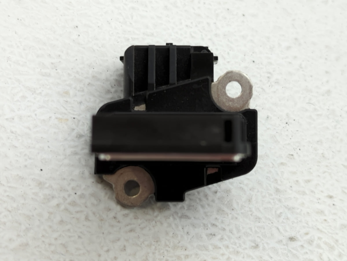 2014-2019 Gmc Sierra 1500 Mass Air Flow Meter Maf Sensor 555459 - Oemusedautoparts1.com