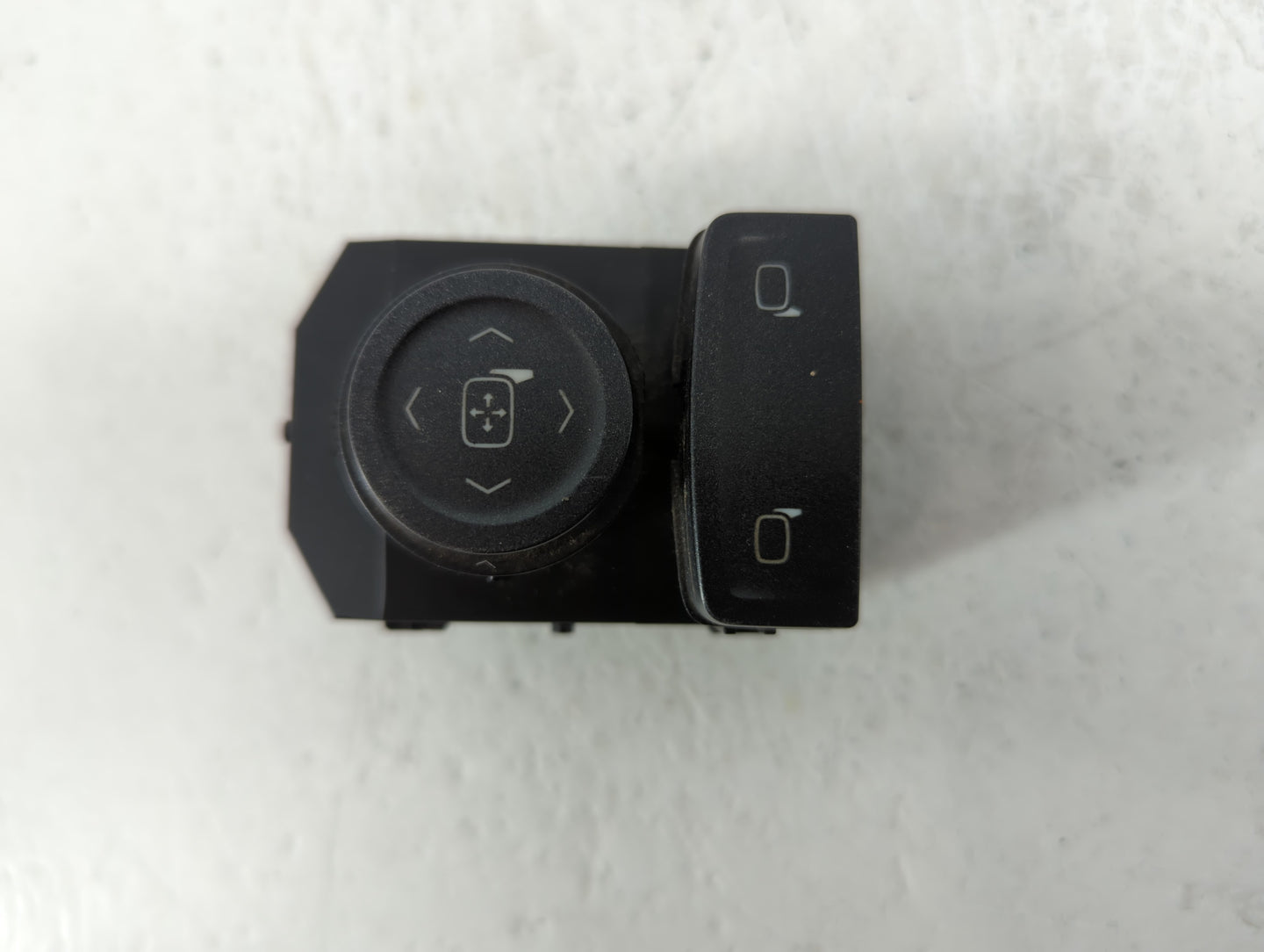 2014-2018 Gmc Sierra 1500 Master Power Window Switch Replacement Driver Side Left P/N:23154700 Fits OEM Used Auto Parts - Oe