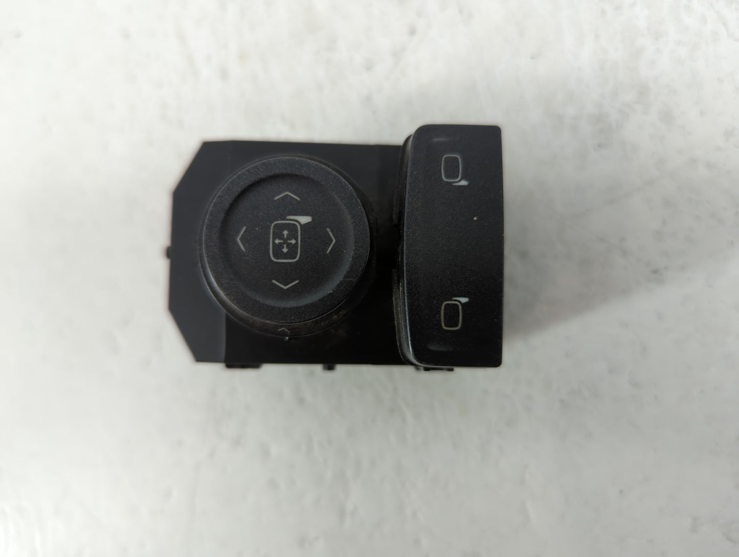 2014-2018 Gmc Sierra 1500 Master Power Window Switch Replacement Driver Side Left P/N:23154700 Fits OEM Used Auto Parts - Oe