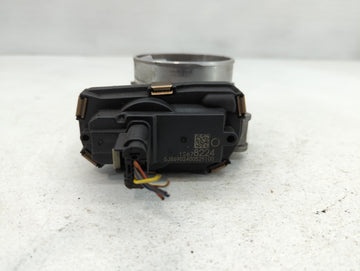 2014-2022 Gmc Sierra 1500 Throttle Body P/N:12678224 12617792 Fits Fits 2014 2015 2016 2017 2018 2019 2020 2021 2022 OEM Used Auto Parts