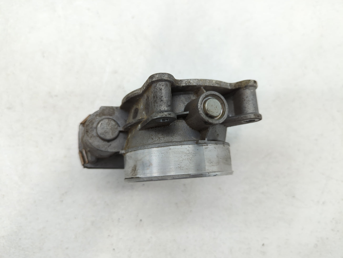 2014-2022 Gmc Sierra 1500 Throttle Body P/N:12617792 Fits Fits 2014 2015 2016 2017 2018 2019 2020 2021 2022 OEM Used Auto Pa